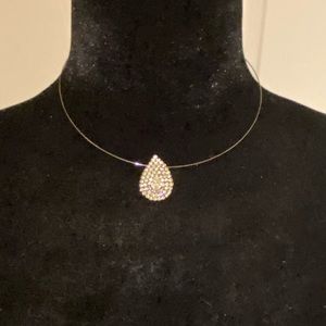 Teardrop wire necklace